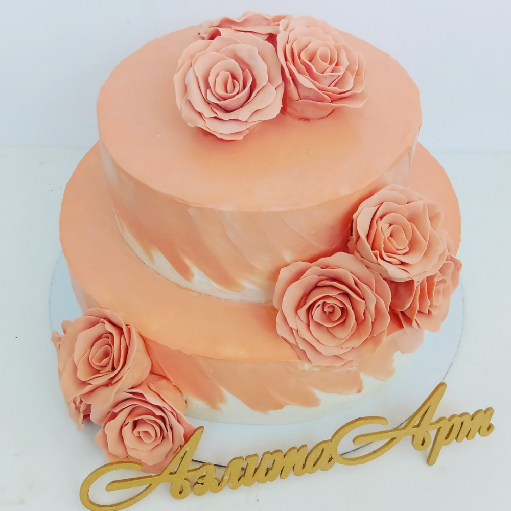 Свадебный торт пастелного тона с цветами
